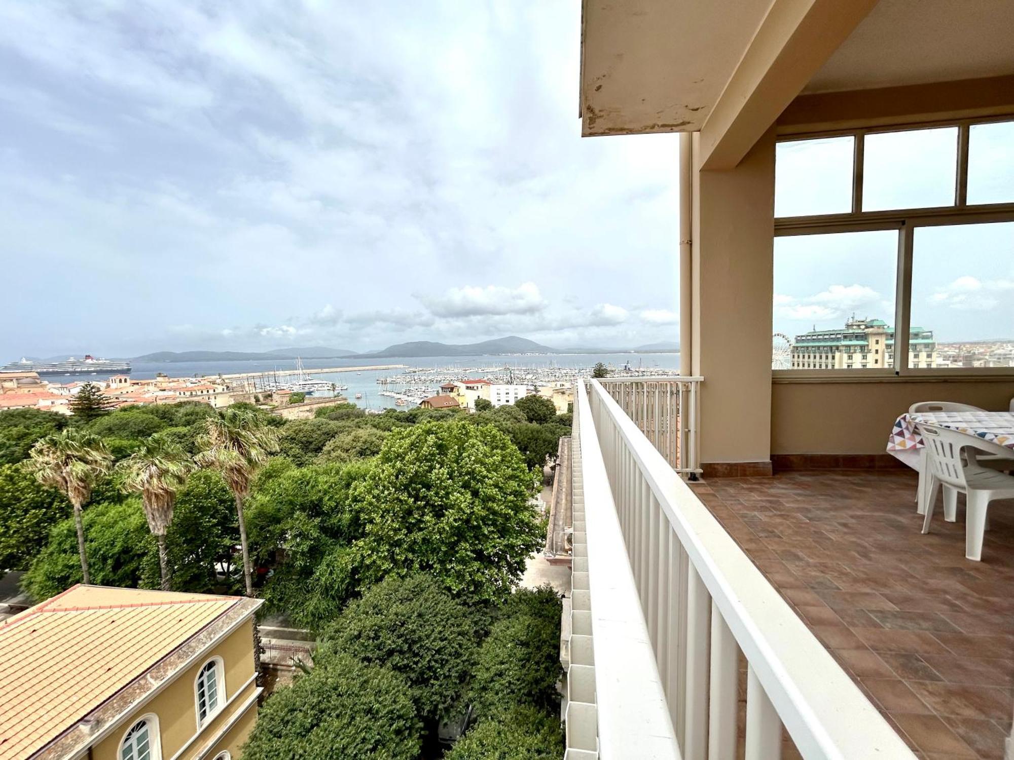Apartment Nura's - Penthouse Antonietta With View Alghero