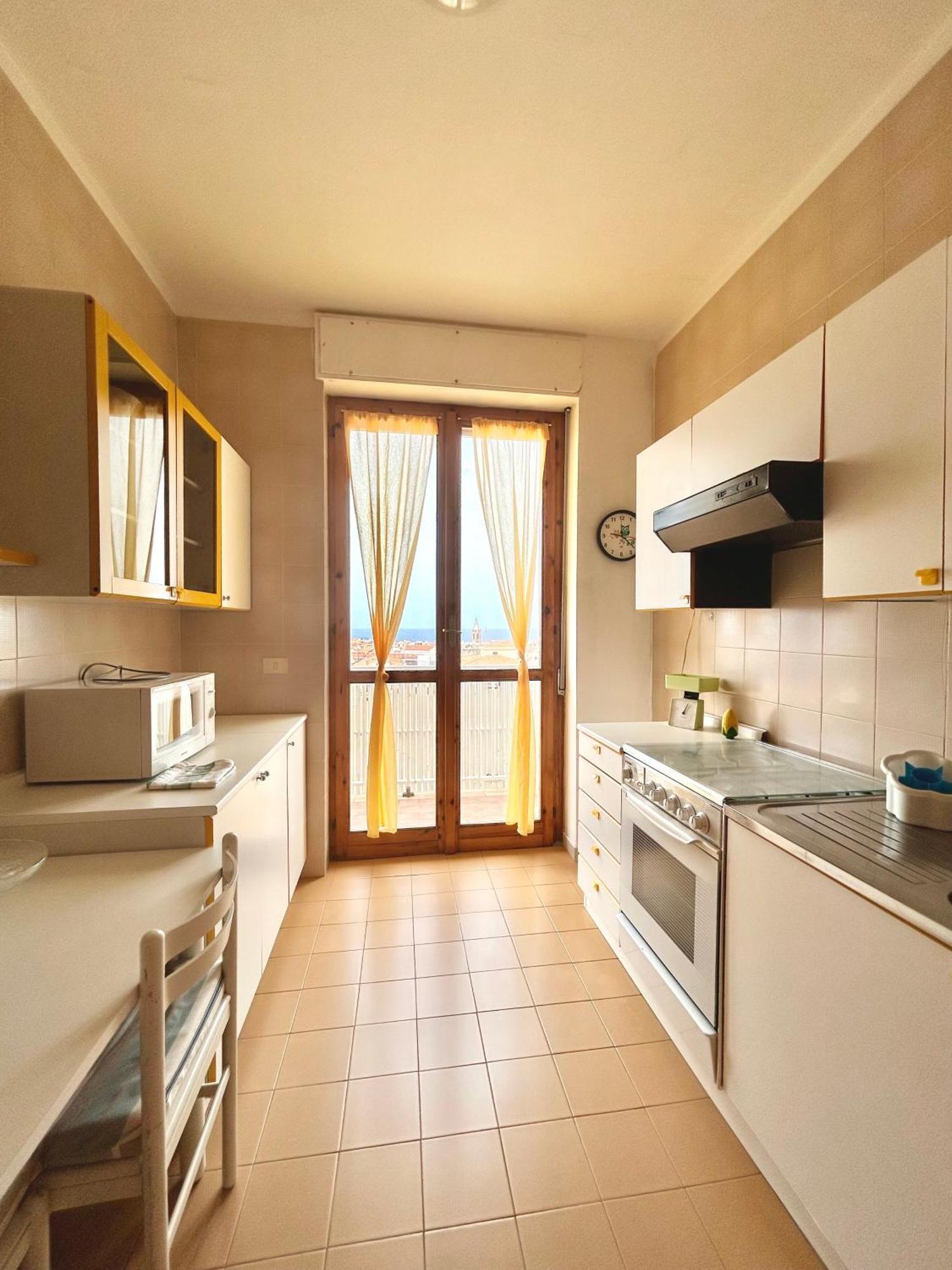 Apartment Nura's - Penthouse Antonietta With View